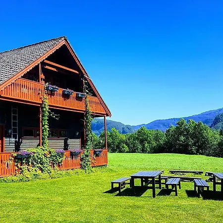 Mo Laksegard Lodge Sand (Rogaland)