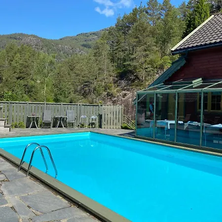 Lodge Mo Laksegard *